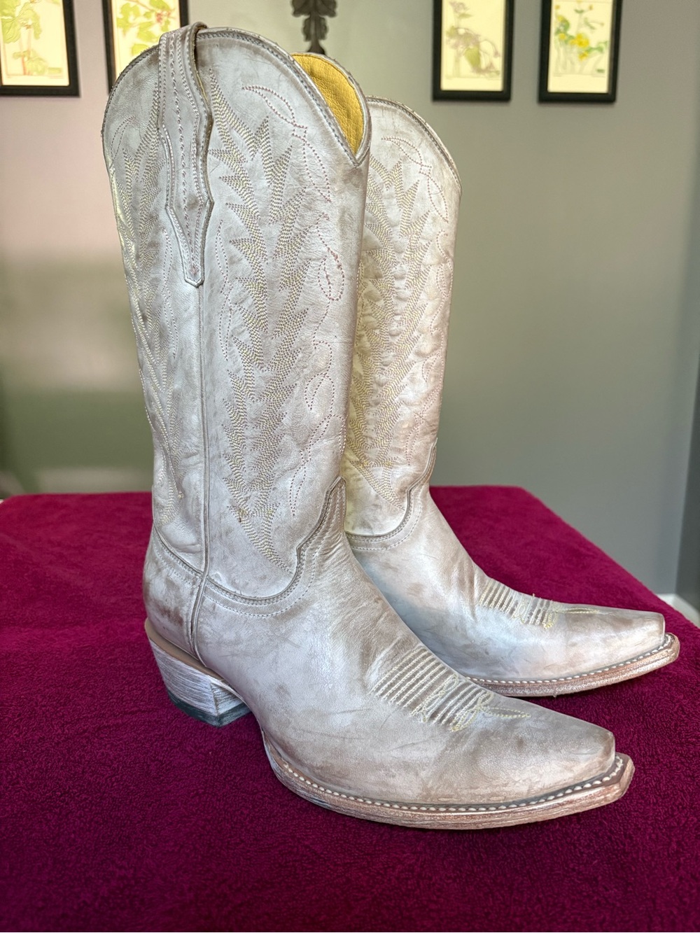 Old Gringo Cream Leather Western Embroidered Heeled Boots